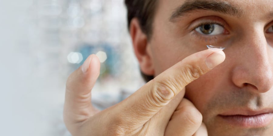 Bad habits of contact lens wearers