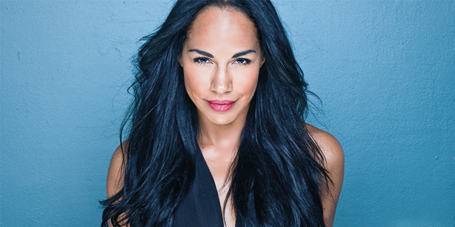 This actress simplified her life with LASIK